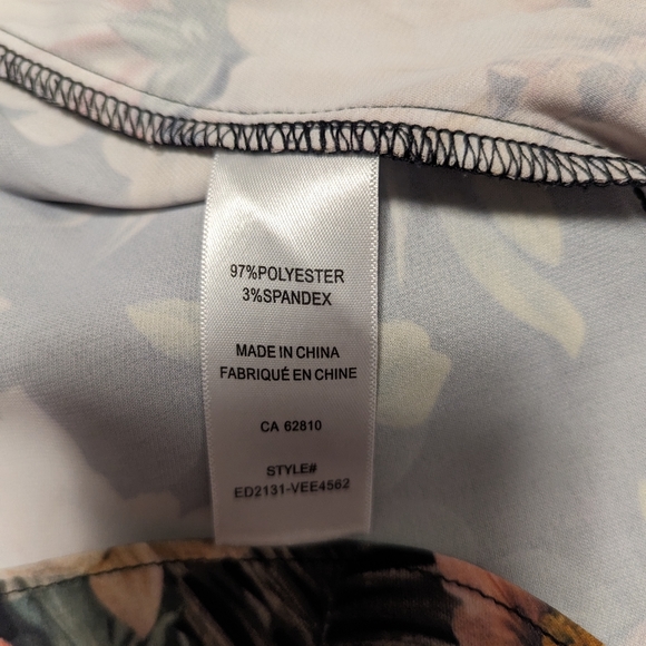 Sleeveless top - Picture 2 of 4